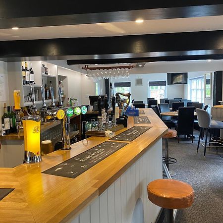 The New Wheel Inn Lymington Buitenkant foto
