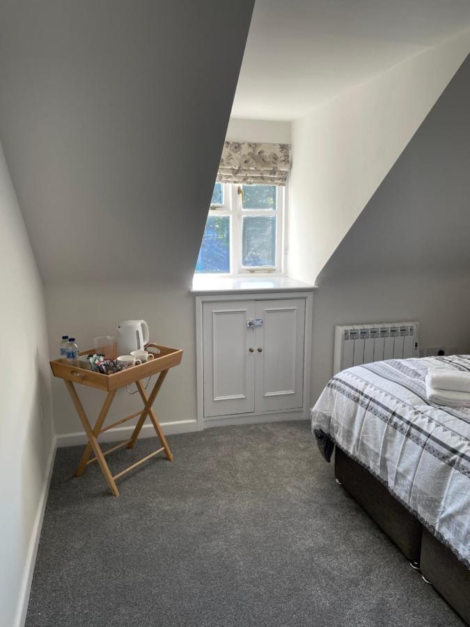 The New Wheel Inn Lymington Buitenkant foto