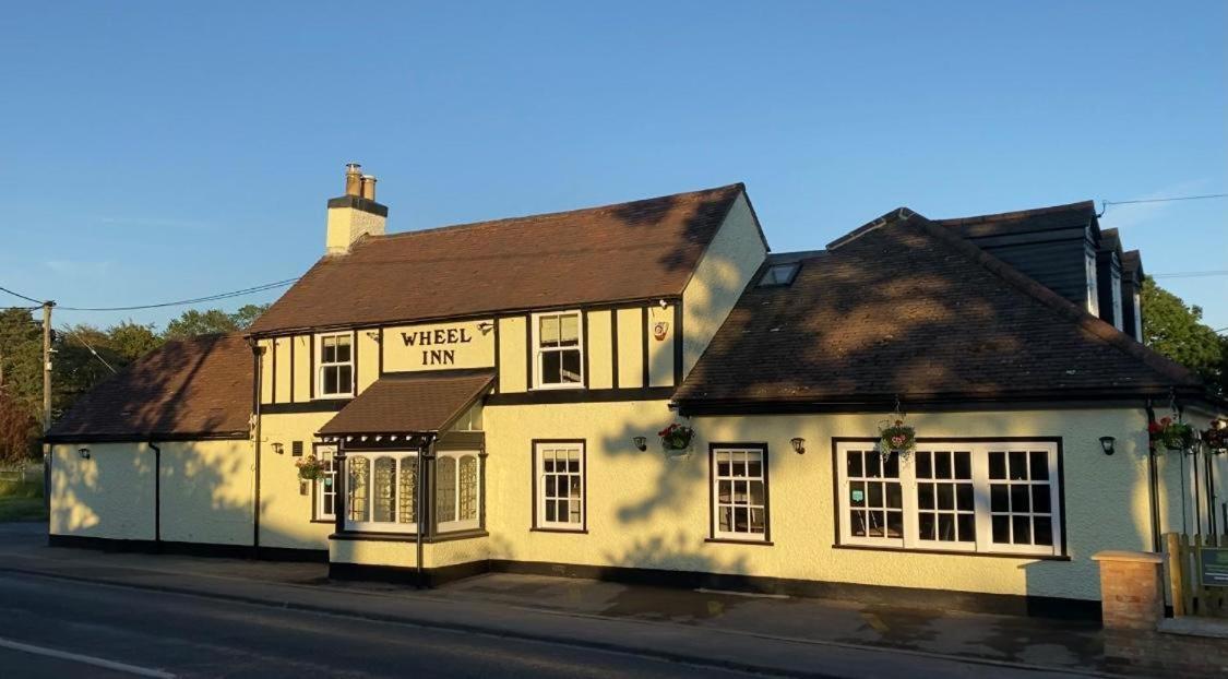 The New Wheel Inn Lymington Buitenkant foto