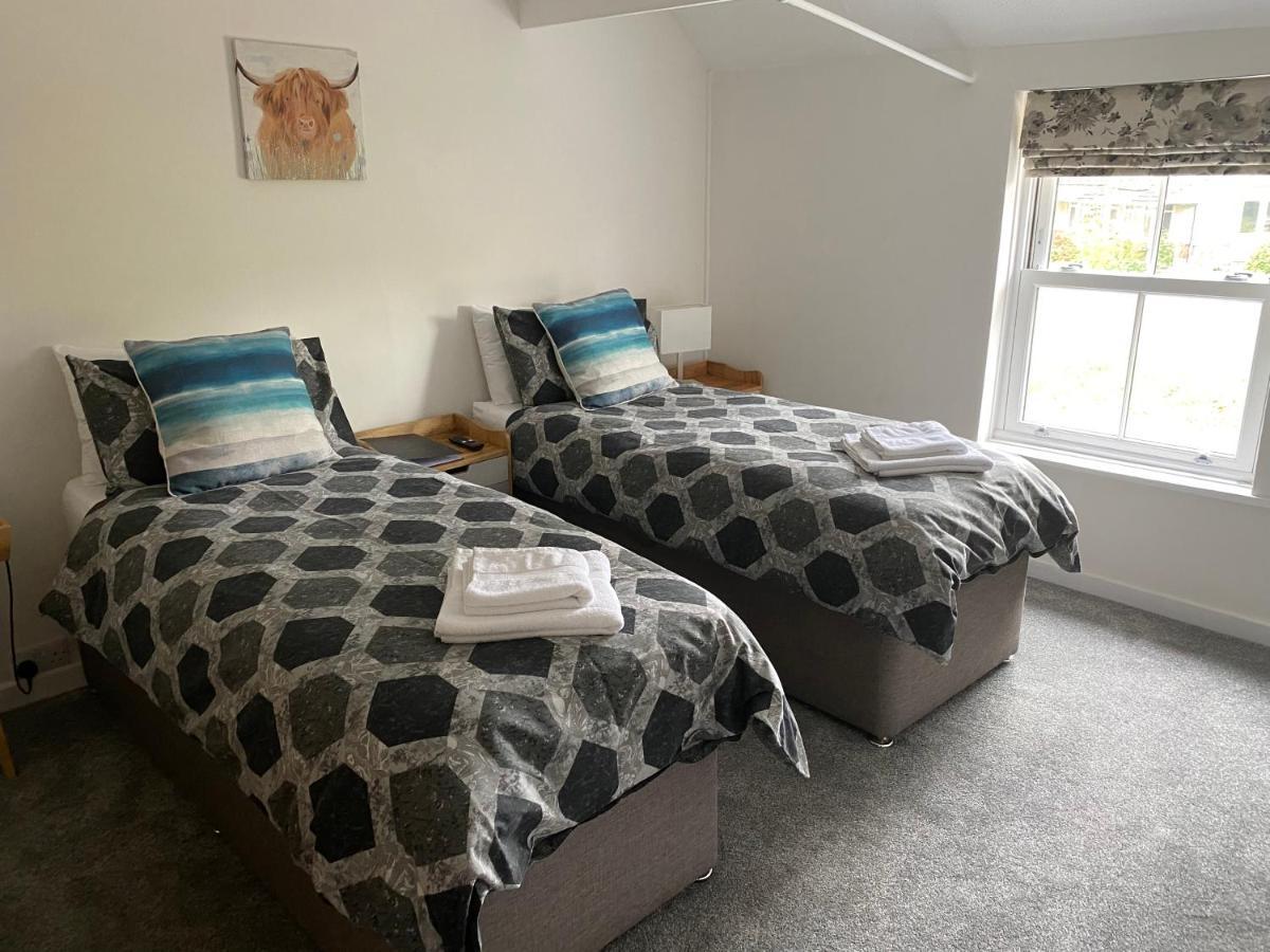 The New Wheel Inn Lymington Buitenkant foto