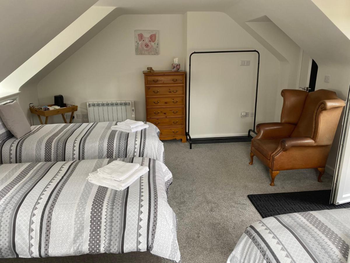 The New Wheel Inn Lymington Buitenkant foto